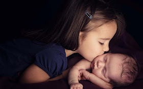 cute-baby-girls-kissing-wallpapers