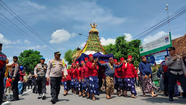 Kapolresta Pimpin Pengamanan Gerebeg Syawal 1444H Keraton Yogyakarta