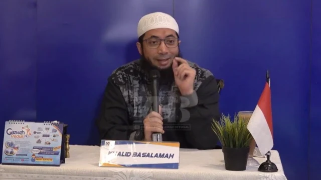 Ustadz Khalid Basalamah Luruskan Tuduhan soal Melarang Lagu Indonesia Raya: Itu Keluhan Jemaah