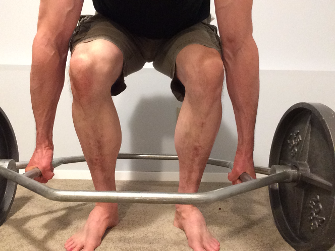 Straps vs Mixed Grip When Deadlifting (Pros & Cons of Each) - Strength  Resurgence