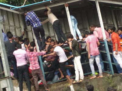 https://sanjubeingsocial.wordpress.com/2017/09/29/elphinstone-station-stampede-what-cause-the-stampede/