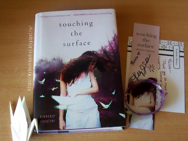 Touching the Surface de Kimberly Sabatini