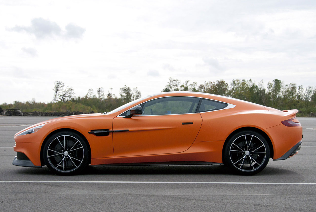 Aston Martin Vanquish 2014