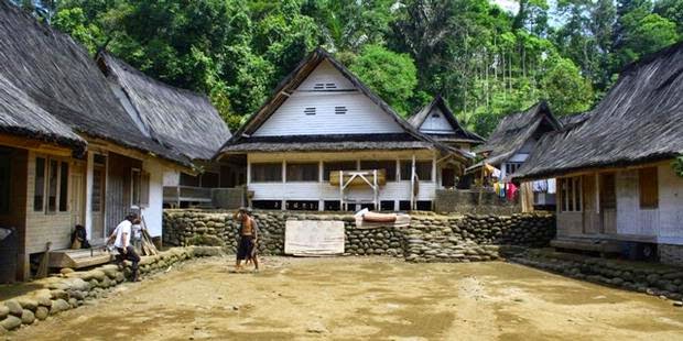 Mengunjungi Kampung Naga Tasikmalaya