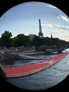 piste de course flottante sur la Seine