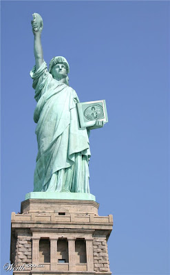 photoshop patung liberty