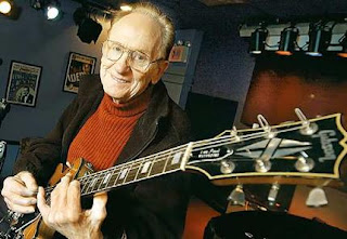 Les Paul Dies