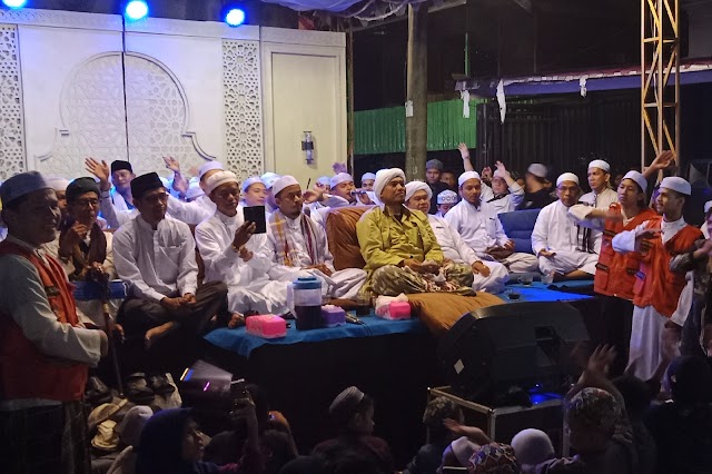 Ribuan Warga Padati Kelayan Bersholawat 