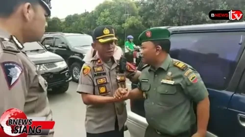 Polisi Nekat Razia Mobil Komandan TNI di Depan Markasnya, Tak Terima Lalu Lakukan Ini