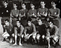 Selección de ESPAÑA - Temporada 1967-68 - Iríbar, Osorio, Tonono, Reija, Gallego, Pirri; Amancio, Luis, Gárate, Marcial y José María - ESPAÑA 2 (Pirri y José Eulogio Gárate), CHECOSLOVAQUIA 1 (Kuna) - 22/10/1967 - Eurocopa de Italia 1968, fase de clasificación - Madrid, estadio Santiago Bernabeu - Alineación: Iríbar; Osorio, Tonono, Gallego, Reija; Pirri, Marcial; Amancio, Luis, Gárate y José María