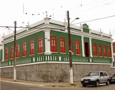 Uno furtado na porta do prédio da Guarda Municipal de Jequié