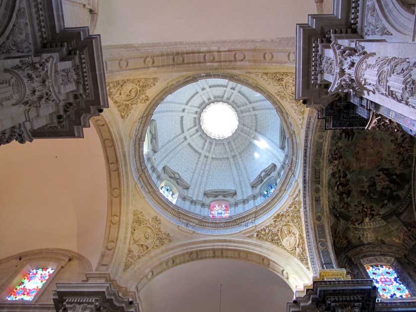 Looking up to the dome.