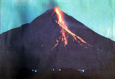 foto letusan gunung merapi