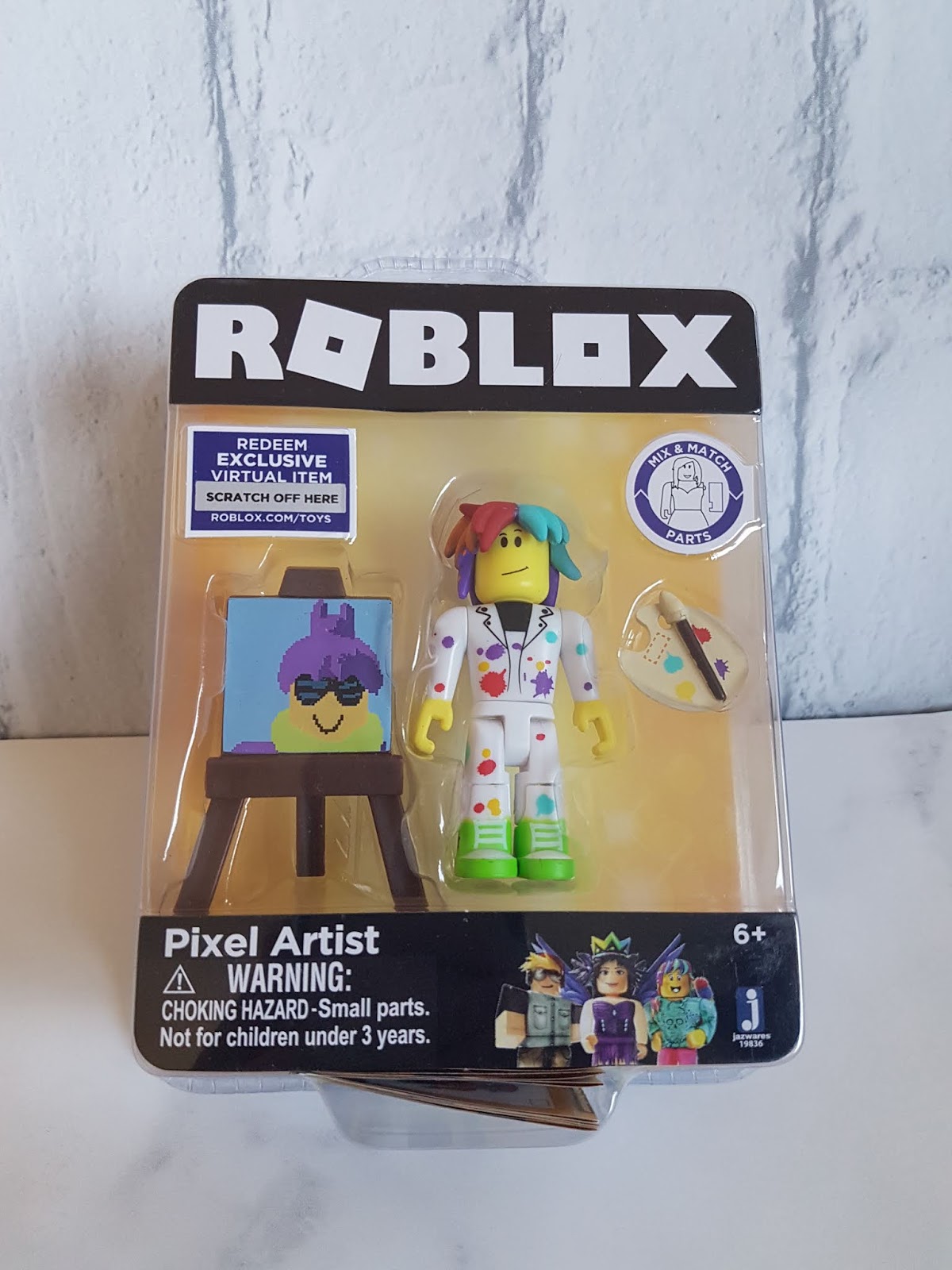 Mummy Of 3 Diaries Roblox Celebrity Series 1 Review - top roblox runway model toy series 3