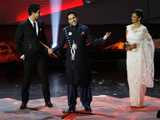 Celebrities received the IIFA 2013 Award gallery