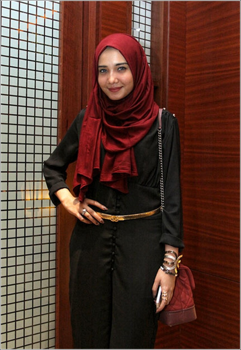 Gaya Hijab Style Ala Zaskia Sungkar Cara Mudah Berhijab