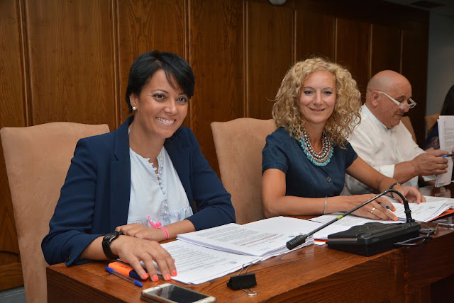 Las concejalas de Ciudadanos de Ponferrada (León), Rosa Luna y Ruth Santín