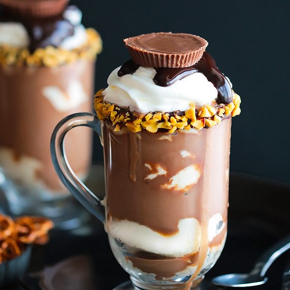 PEANUT BUTTER HOT CHOCOLATE FLOAT #drink #icecream