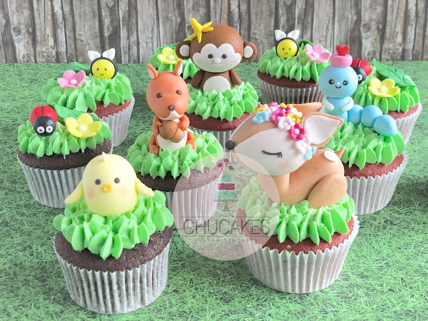 animals animal cupcakes chucakes singapore chick deer squirrel bee worm monkey