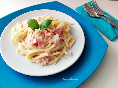 Tallarines con salsa carbonara original