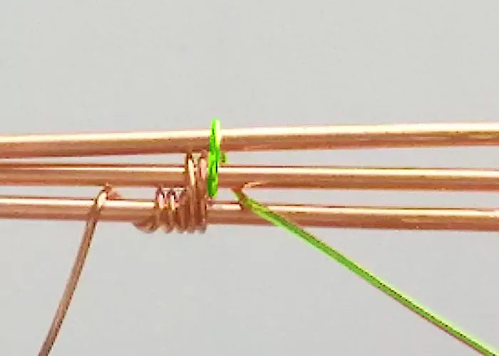 ジグザグ模様のワイヤーウィーブ step3：1パターン目