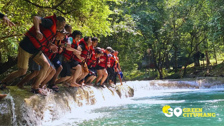 paket wisata aktivitas body rafting di Citumang dan Green Valley Pangandaran