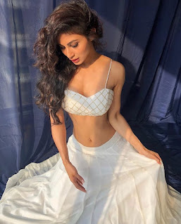 50+ Mouni Roy Photo latest Galleries - Fun Reasons