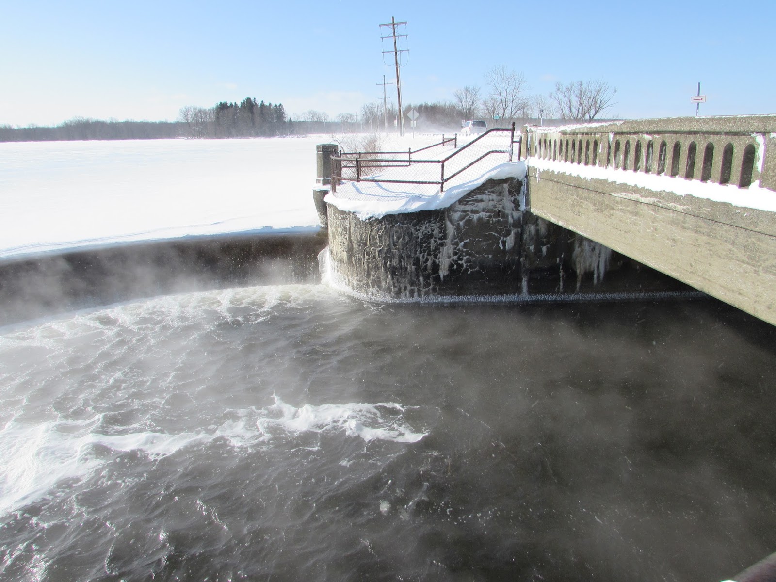 Pymatuning State Park: Linesville Spillway "Where the ...
