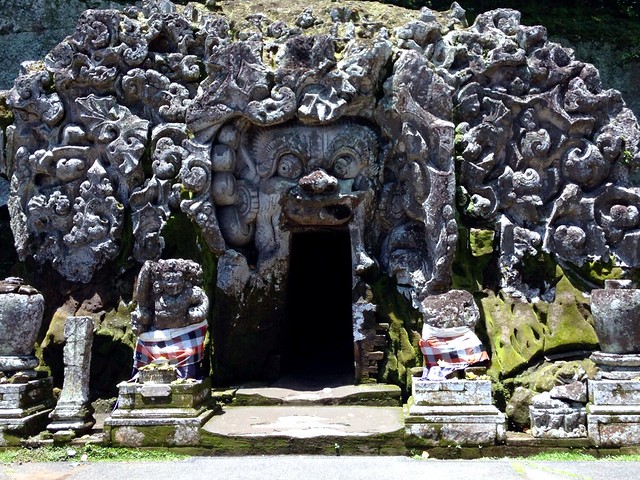 Sejarah Pura Goa Gajah