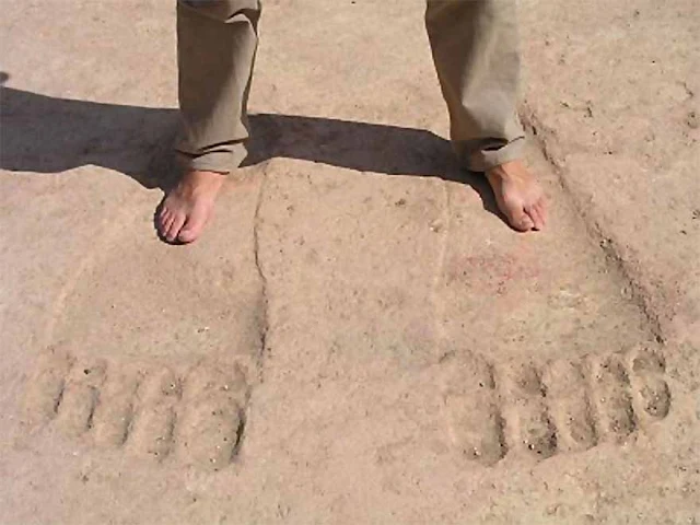 Aindara Temple and Foot Pic of Syria