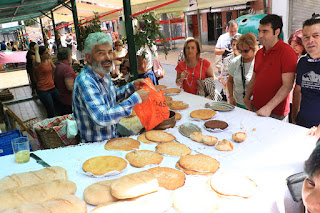 La feria agrícola en el paseo de los Fueros