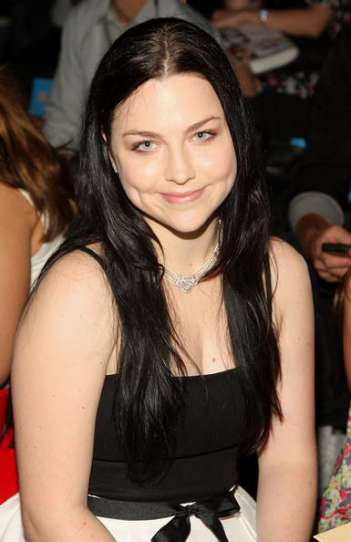 Amy Lynn Hartzler n e Lee born December 13 1981 better known as Amy Lee