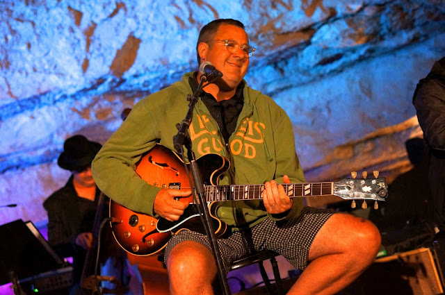 VINCE GILL, TIME JUMPER, CUMBERLAND CAVERNS, MCMINNVILLE TN, BLUEGRASS UNDERGROUND