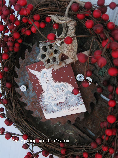 Chipping with Charm: Rusty Christmas Wreath...http://www.chippingwithcharm.blogspot.com/