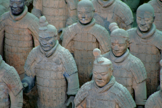 Terracotta warrior. The tomb of Emperor Qin Shi Huang. Xi'an. China. Терракотовый воин. Гробница императора Цинь Шихуанди. Сиань. Китай.