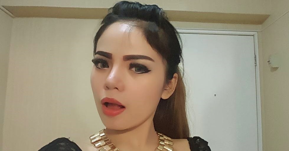 Deretan Foto Seksi DJ Dinar Candy yang Bikit Mata Lelaki Melotot - Dzargon