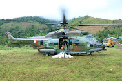  Helikopter TNI AU Evakuasi 36 Orang Lansia Dan Anak Anak Dari Desa Terisolir