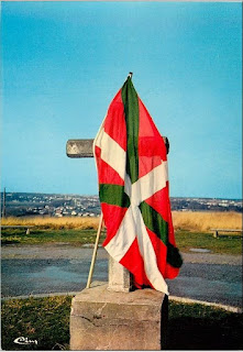 pays basque autrefois drapeau ikurriña