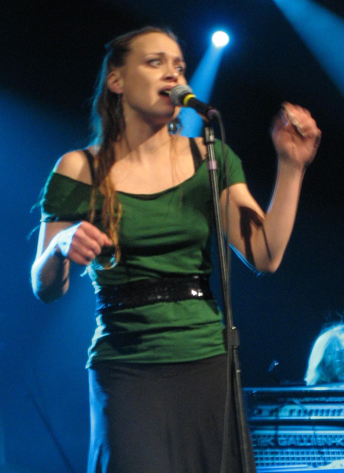 Fiona Apple Biography , Fiona Apple images , video ~ Bollywood hot ...
