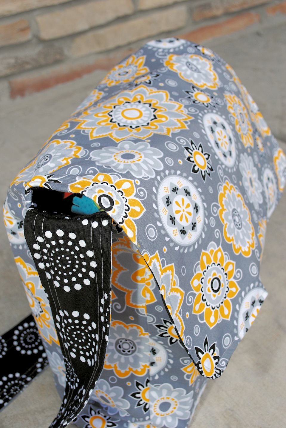 ... know you do. Hereâ€™s my newest messenger bag pattern for you to sew