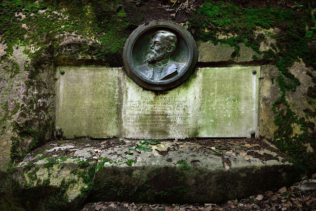 Monument Paul Merwart, Fontainebleau