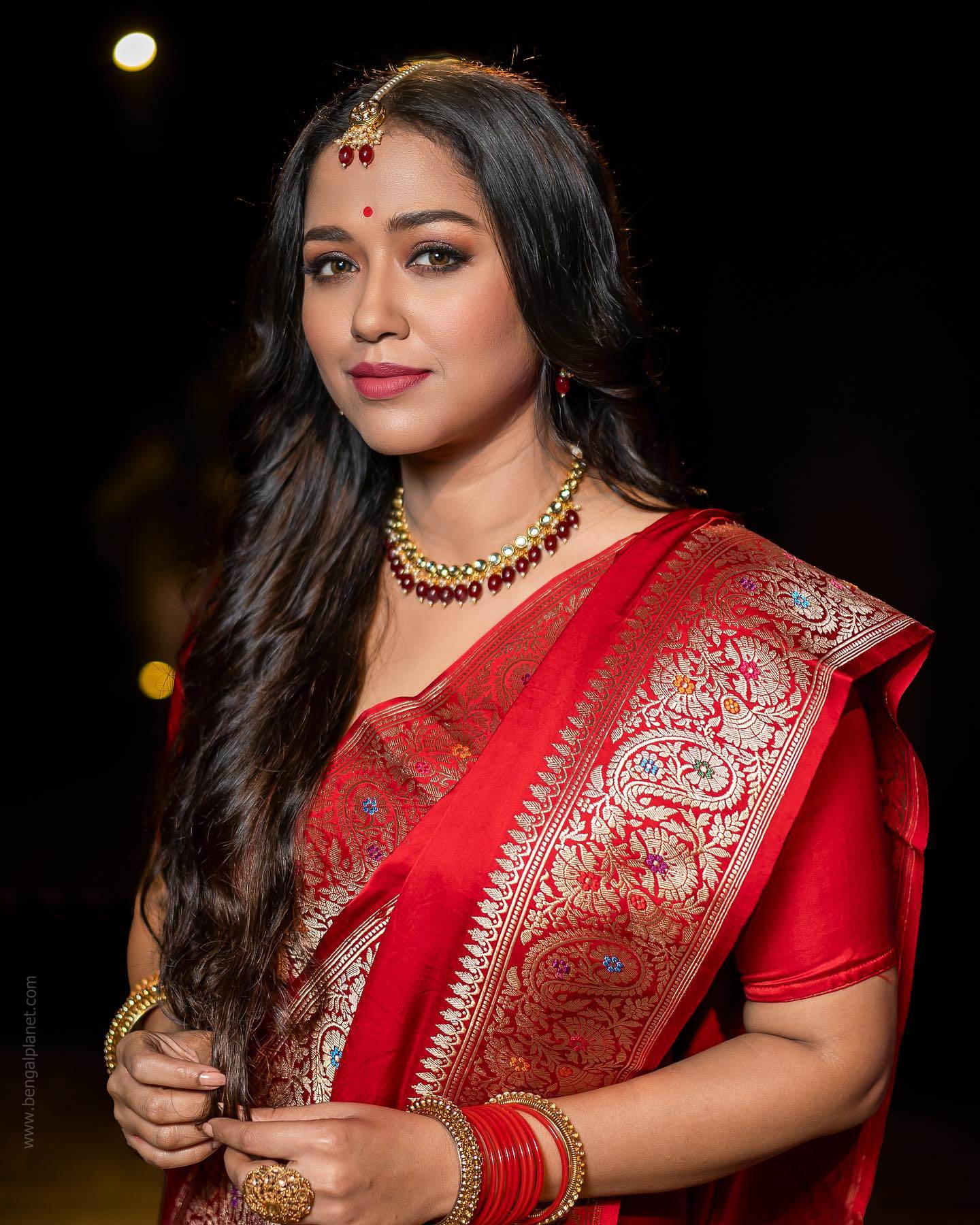 Sohini-Sarkar-cute-and-stunning-photoshoot-in-Saree-33-Bengalplanet.com