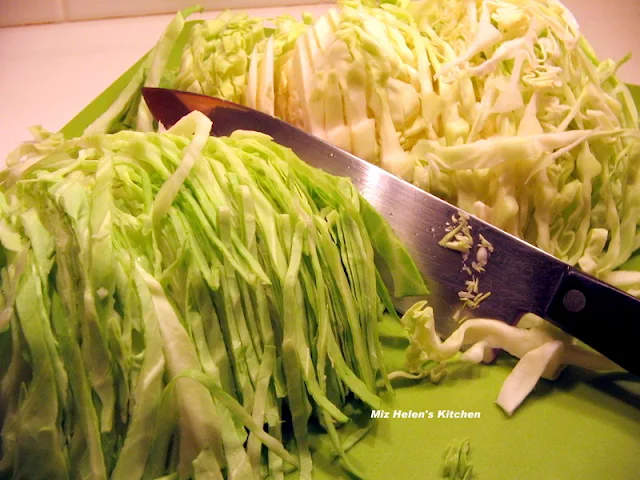 Crisp Cole Slaw at Miz Helen's Country Cottage