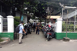 Tempat Parkir Motor di dekat SPBU Rasuna Said