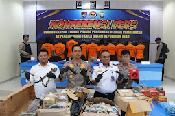 Ditpolairud Polda Kepri Ringkus 8 Perompak Kapal Asing MV Tom Elizabeth, Dua Pelaku DPO