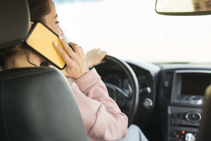Έρευνα: Το 76% των Ελλήνων οδηγών μιλάει στο τηλέφωνο κατά τη διάρκεια της οδήγησης
