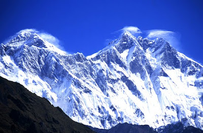 Gunung Lhotse       Tinggi : 7.516 m       Lokasi : Nepal - Cina(Tibet)