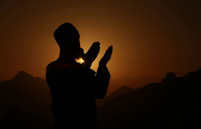  GAMBAR BERDOA WANITA DAN PRIA MUSLIM Sujud Doa Islami 