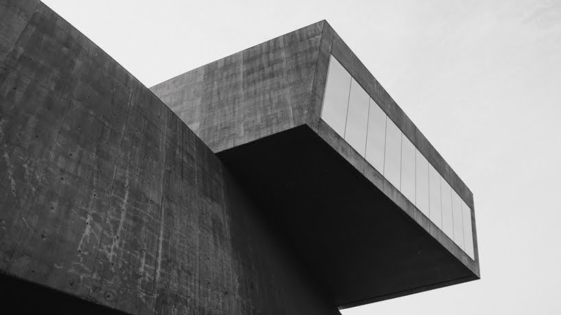 MAXXI: Fotografías de un edificio abstracto y geométrico