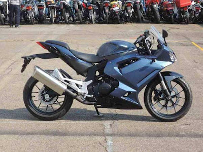 2016 Hyosung GT300R side view HD Images